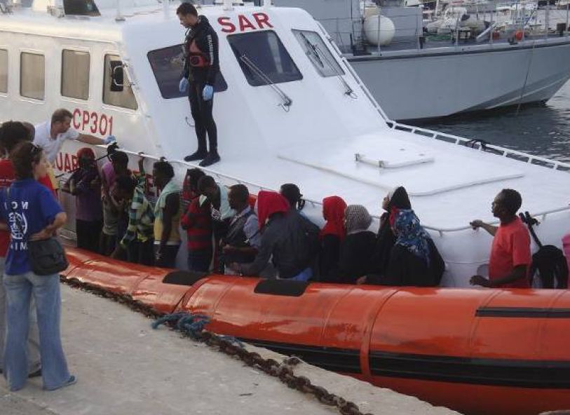 Πυρετώδεις διεργασίες σε ΕΕ και Αθήνα μετά τη νέα τραγωδία με τους 700 μετανάστες