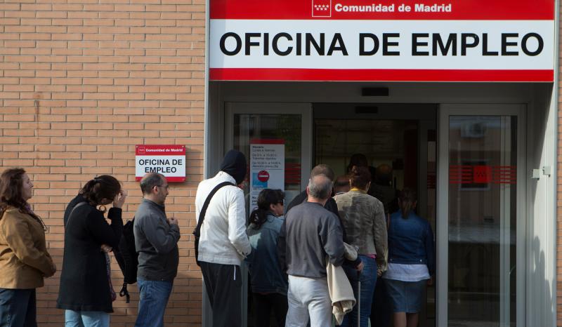 Σε χαμηλό τετραετίας το ποσοστό της ανεργίας στην Ισπανία 