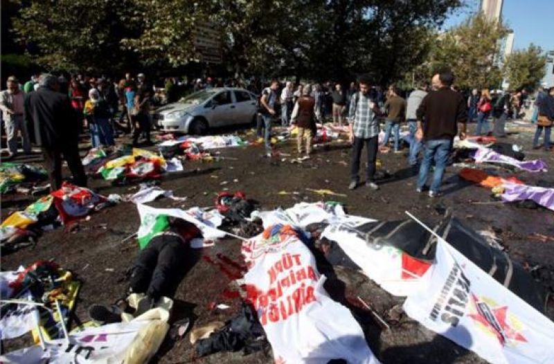 ΥΠΕΞ και κόμματα καταδικάζουν την αιματηρή επίθεση στην Άγκυρα