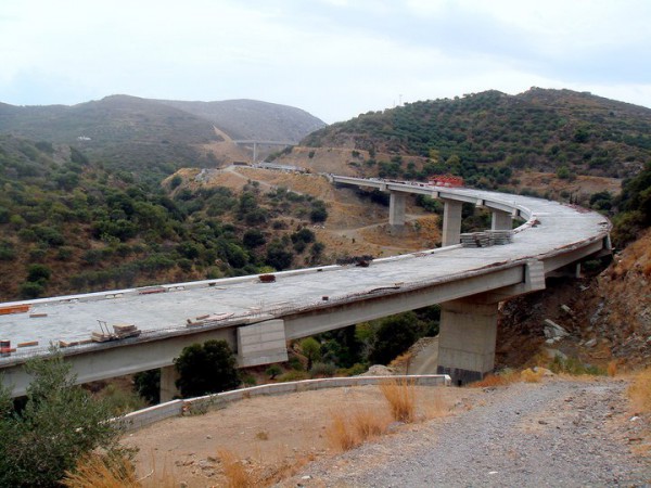 Υπογραφή συμβασης για την ενίσχυση της ανωδομής Κοιλαδογέφυρας Χαμεζίου 