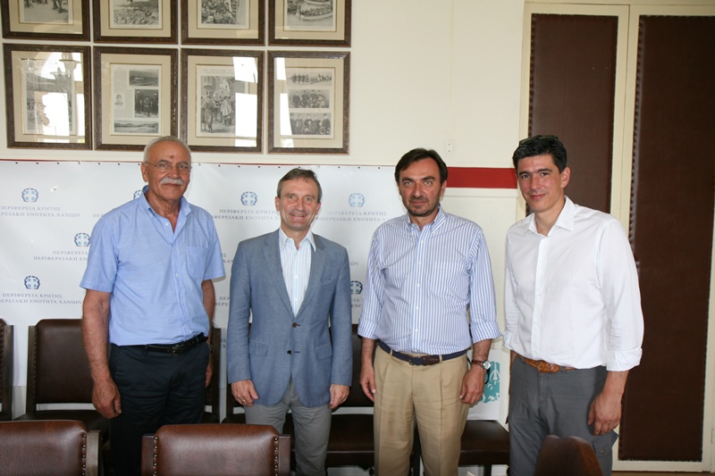 Επίσκεψη του Δημάρχου του Ντίσελντορφ στη Περιφερειακή Ενότητα Χανίων-Συνάντηση με τους Αντιπεριφερειάρχες Α. Βουλγαράκη και  Γ. Αλεξάκη
