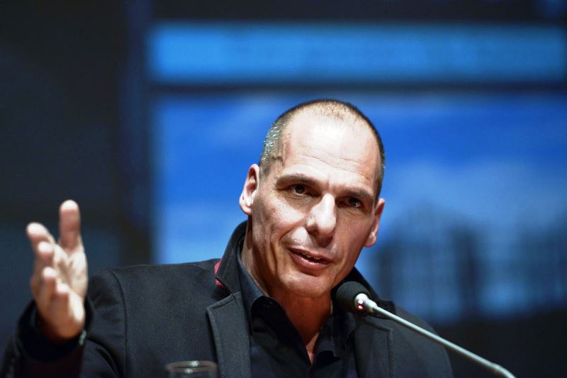 Θα είμαι πολιτικά ενεργός στην Ελλάδα, λέει ο Βαρουφάκης