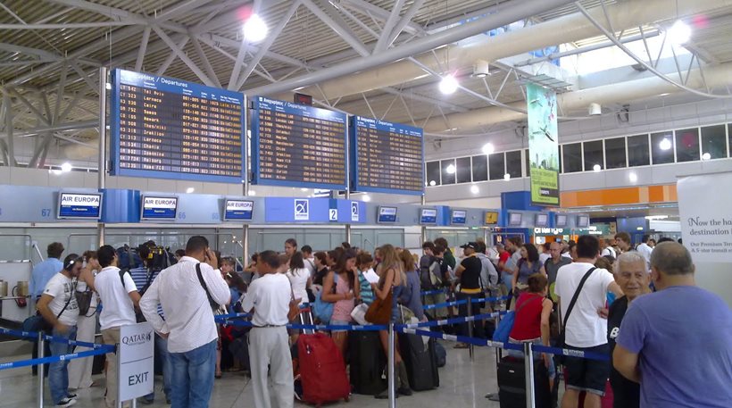 Χρονιά ρεκόρ για τα αεροδρόμια: Διακινήθηκαν 53,6 εκατ. επιβάτες το 2016 - Πρωτιά για Ηράκλειο