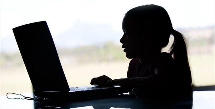 Τι δείχνουν τα στοιχεία για την παιδική κακοποίηση στο διαδίκτυο