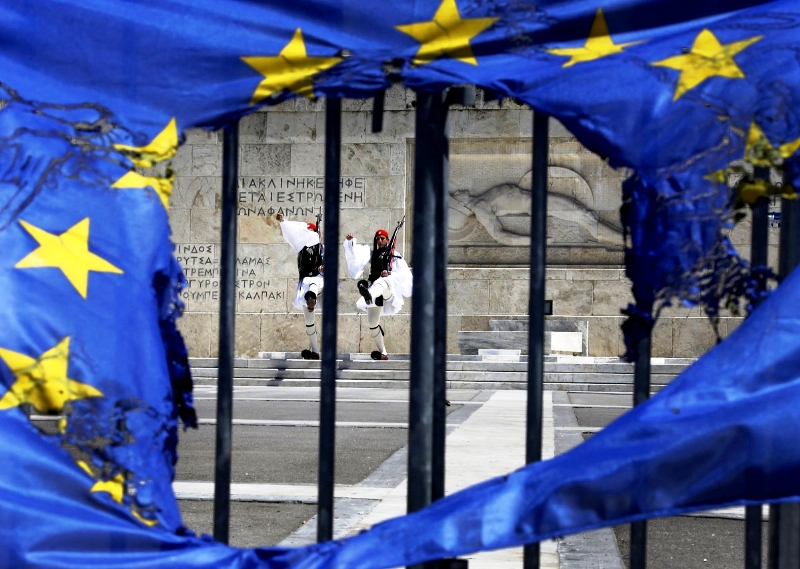 Μύδροι από Αυστριακή εφημερίδα: «Ποιοι κερδοσκοπούν από τη σπέκουλα του Grexit!»