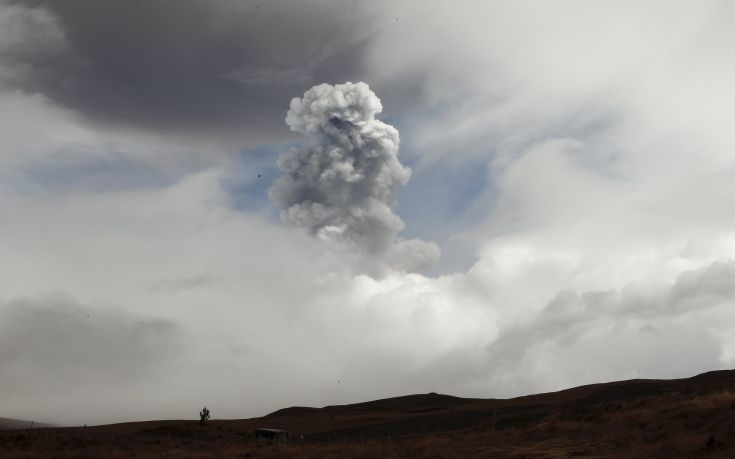 «Ξύπνησε» ενα από τα πιο επικίνδυνα ηφαίστεια στον κόσμο