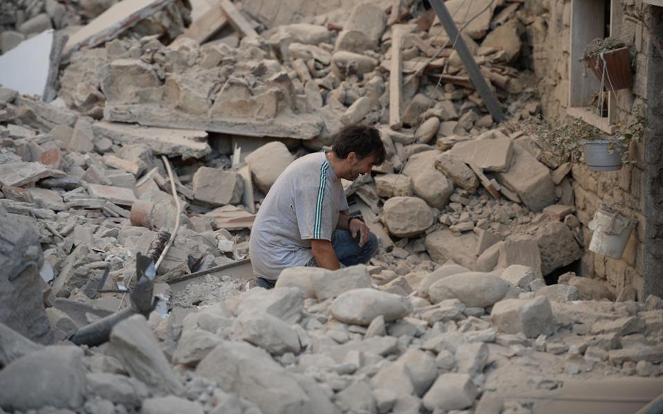Ισχυρός σεισμός 6,2 Ρίχτερ βόρεια της Ρώμης - Τουλάχιστον δύο νεκροί- Εικόνες... Αποκάλυψης (pics)