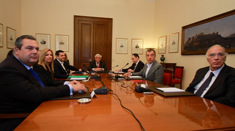 Συμβούλιο Πολιτικών Αρχηγών: Δύο επιτροπές για ασφαλιστικό και Σύνταγμα πρότεινε ο Τσίπρας 