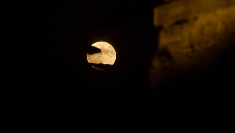 Πανσέληνος Αυγούστου: Υπέροχες φωτογραφίες από το πιο όμορφο φεγγάρι