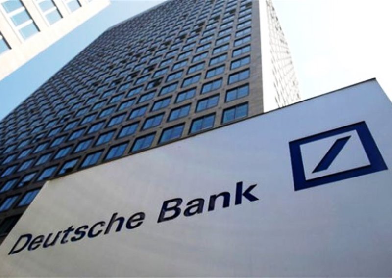 Ετοιμάζει μεγάλες περικοπές η Deutsche Bank