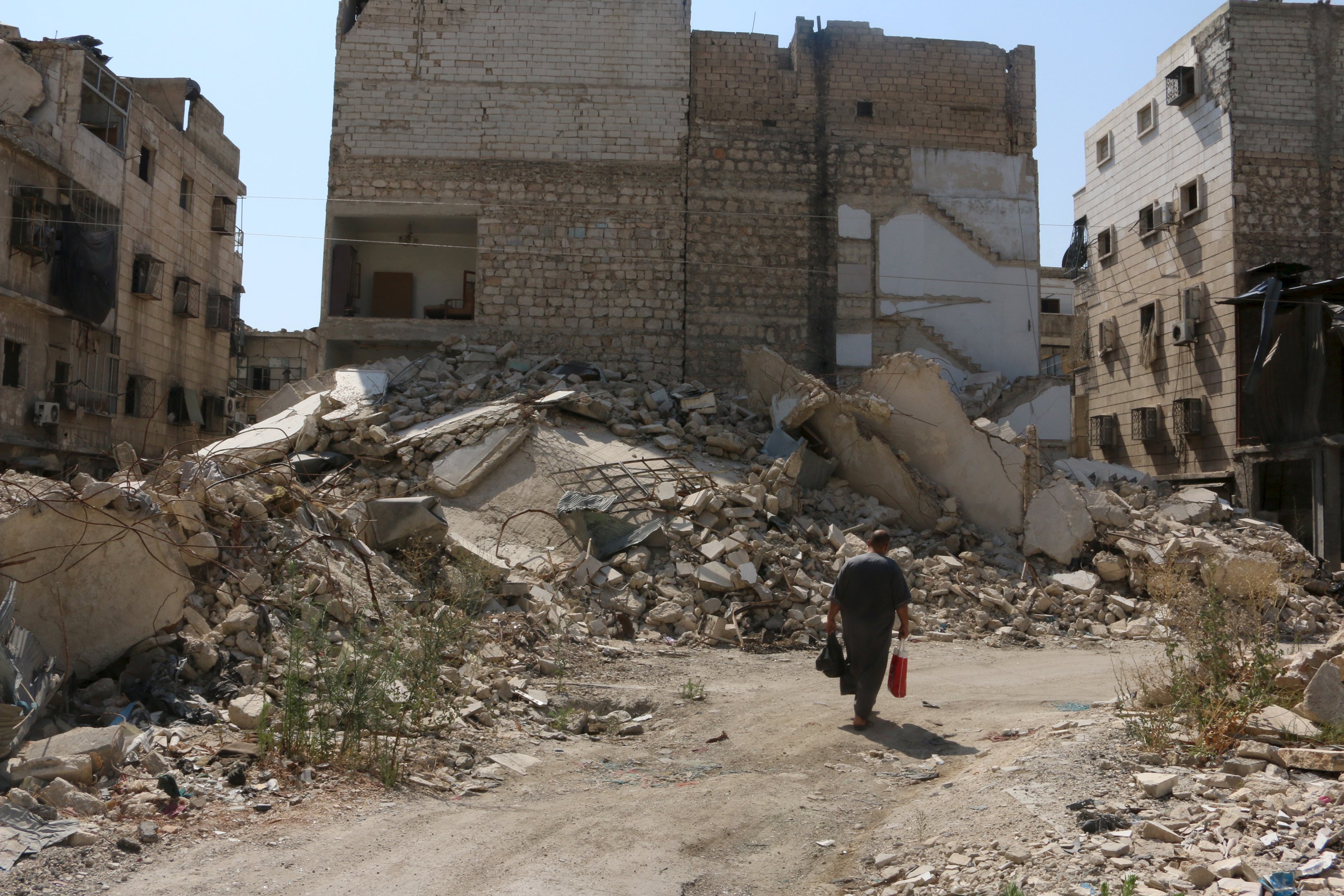 Τουλάχιστον 20 άμαχοι νεκροί σε τουρκικούς βομβαρδισμούς σε χωριό της Συρίας