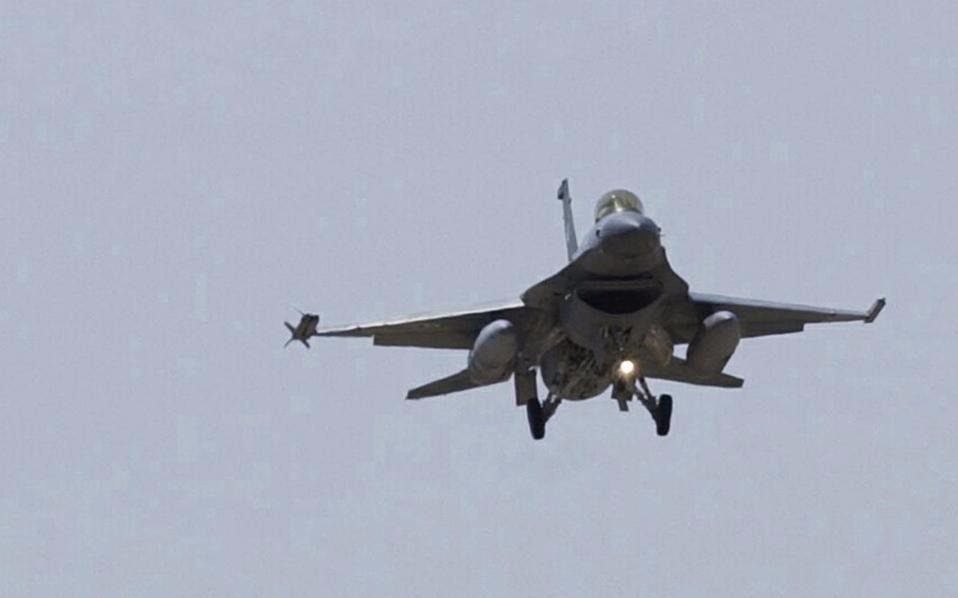 Εικονική αερομαχία τουρκικού, ελληνικού F-16 στα δυτικά της Χίου
