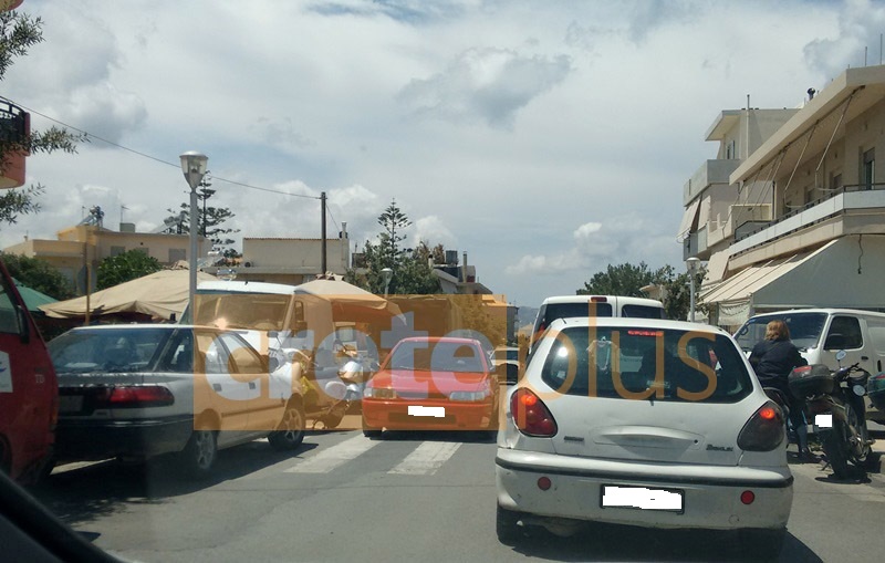 Θέμα CretePlus.gr: Η μεταφορά της λαϊκής αγοράς στην περιοχή της λ. Παπανδρέου, έφερε απίστευτο κυκλοφοριακό κομφούζιο! (pics)
