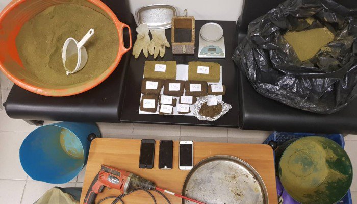  Κρήτη: Καφενείο-"εργαστήριο" έκρυβε ναρκωτικά αξίας 100 χιλιάδων € (βίντεο)