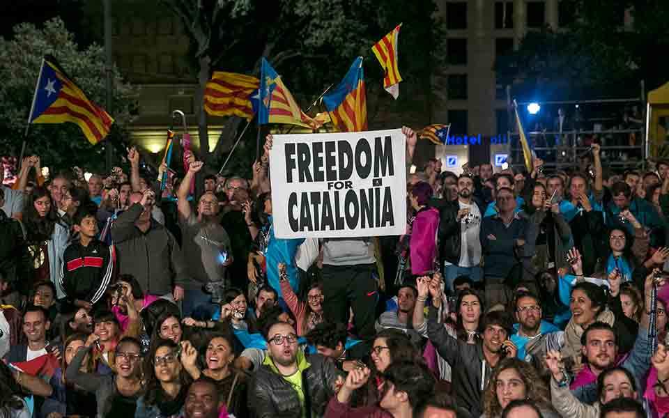 Βυθισμένη στην πολιτική κρίση η Ισπανία - «Ανοιχτή πληγή» το δημοψήφισμα στην Καταλωνία