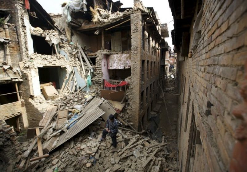 Παγκόσμιο σοκ: Πάνω από 2.000 οι νεκροί από τον σεισμό 7,9 Ρίχτερ στο Νεπάλ (pics)