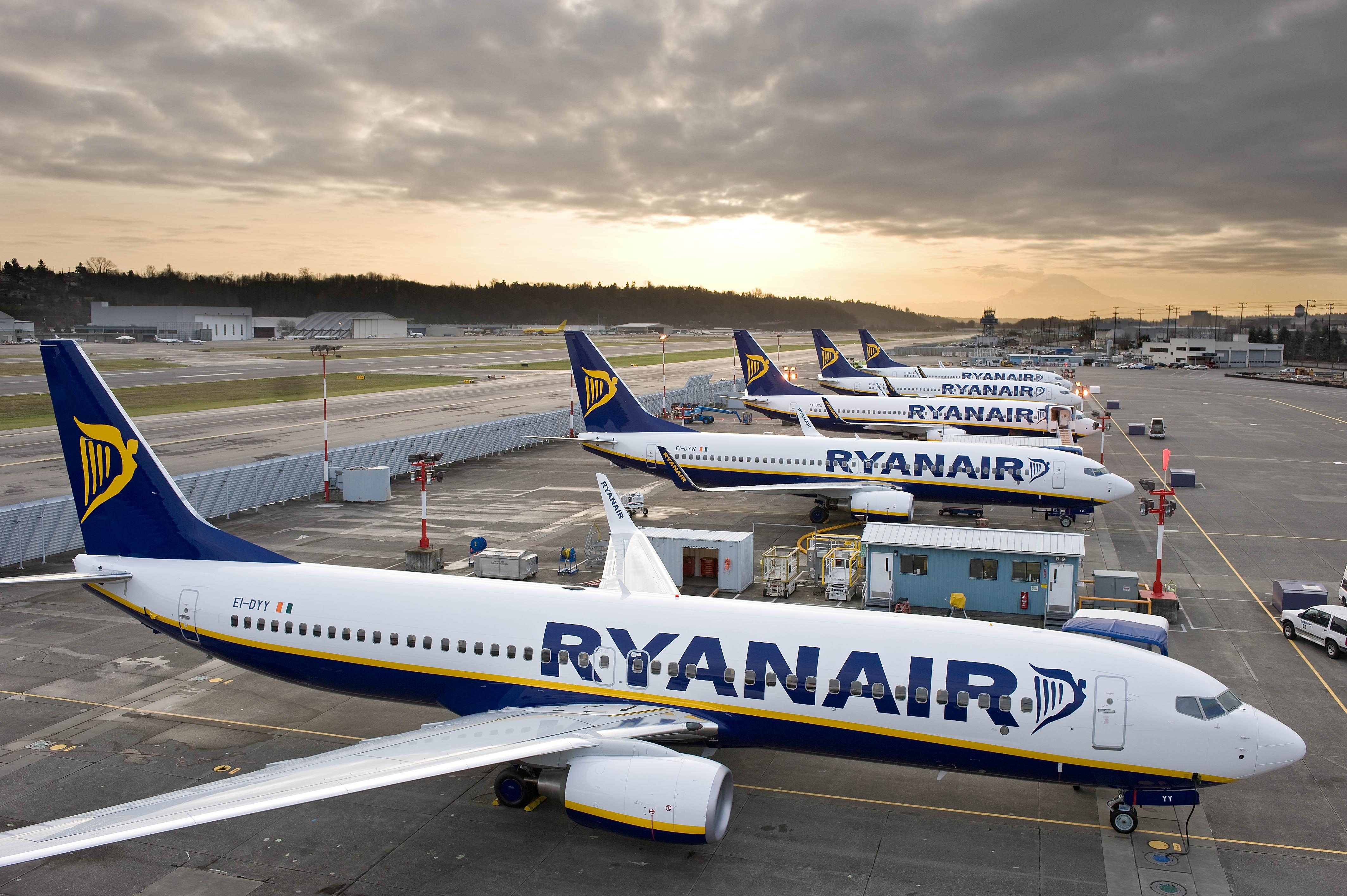 Ζητά προσωπικό η Ryanair - Έρχονται 3.500 προσλήψεις!