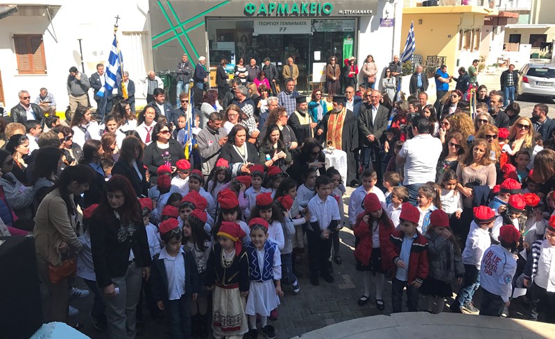 Με καταθέσεις στεφάνων ξεκίνησαν οι εκδηλώσεις εορτασμού της 25ης Μαρτίου στο Δήμο Μαλεβιζίου 